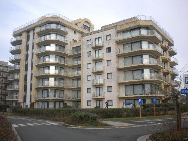 Residente Topaze De Panne Gem 1 Slpk App Luxe Afw & Ruime Parking Incl Eksteriør billede